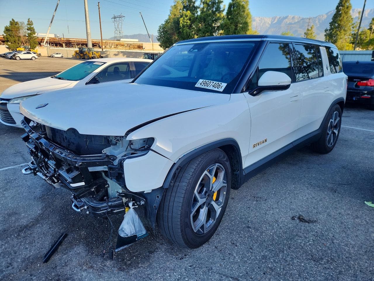 2023 Rivian R1S