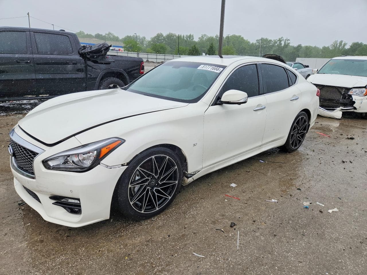 2015 Infiniti Q70
