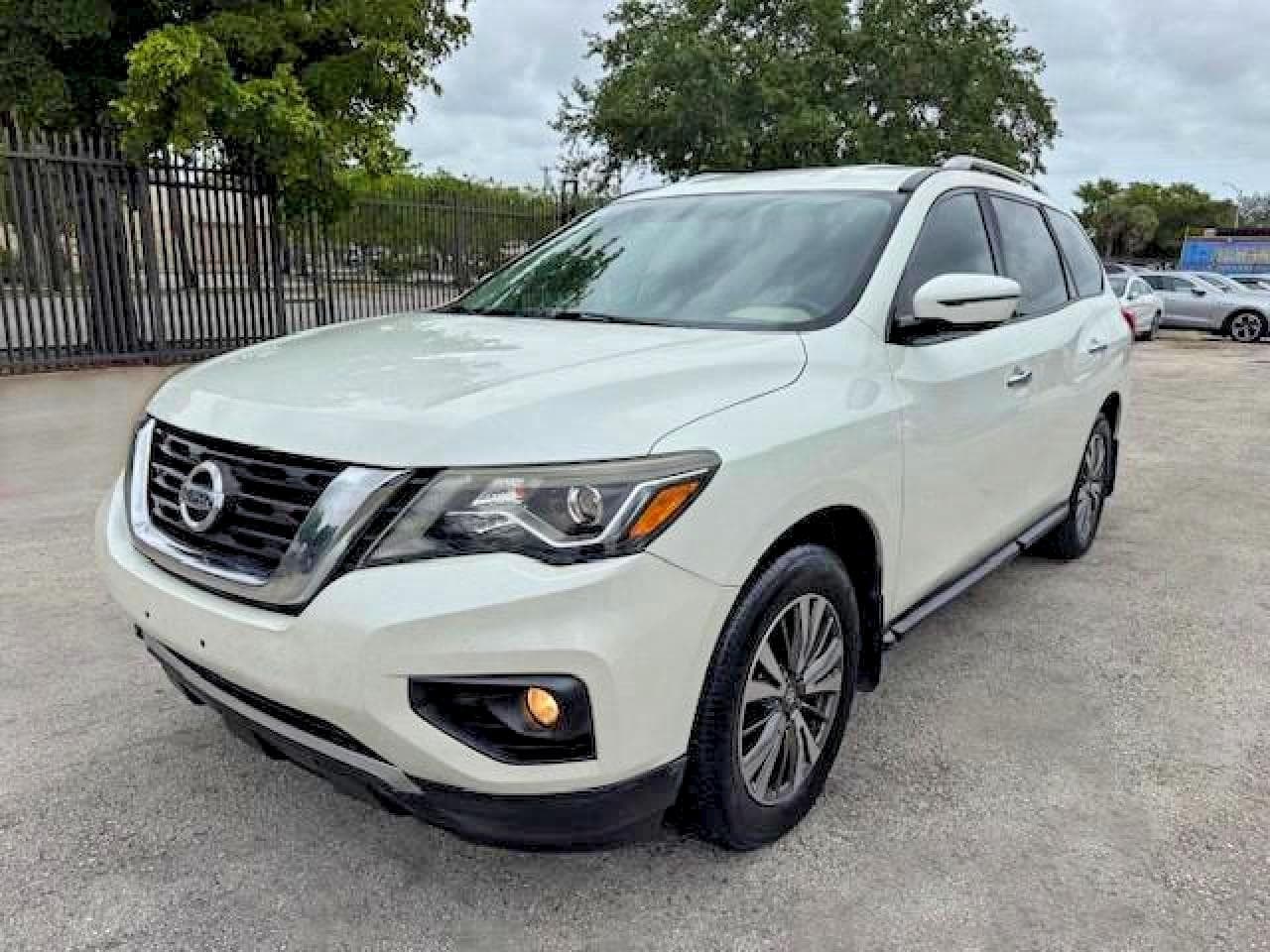 2017 Nissan Pathfinder