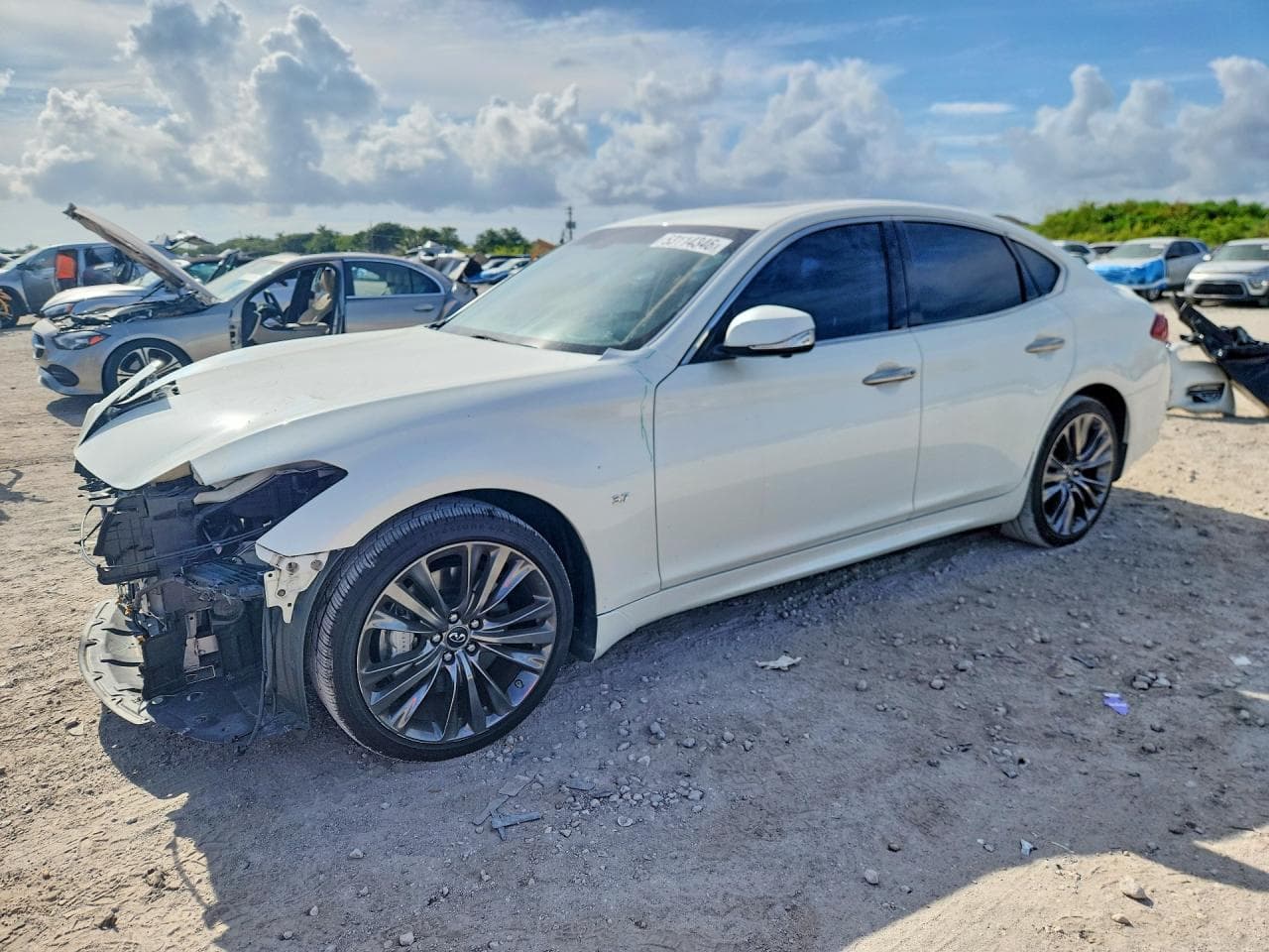 2018 Infiniti Q70
