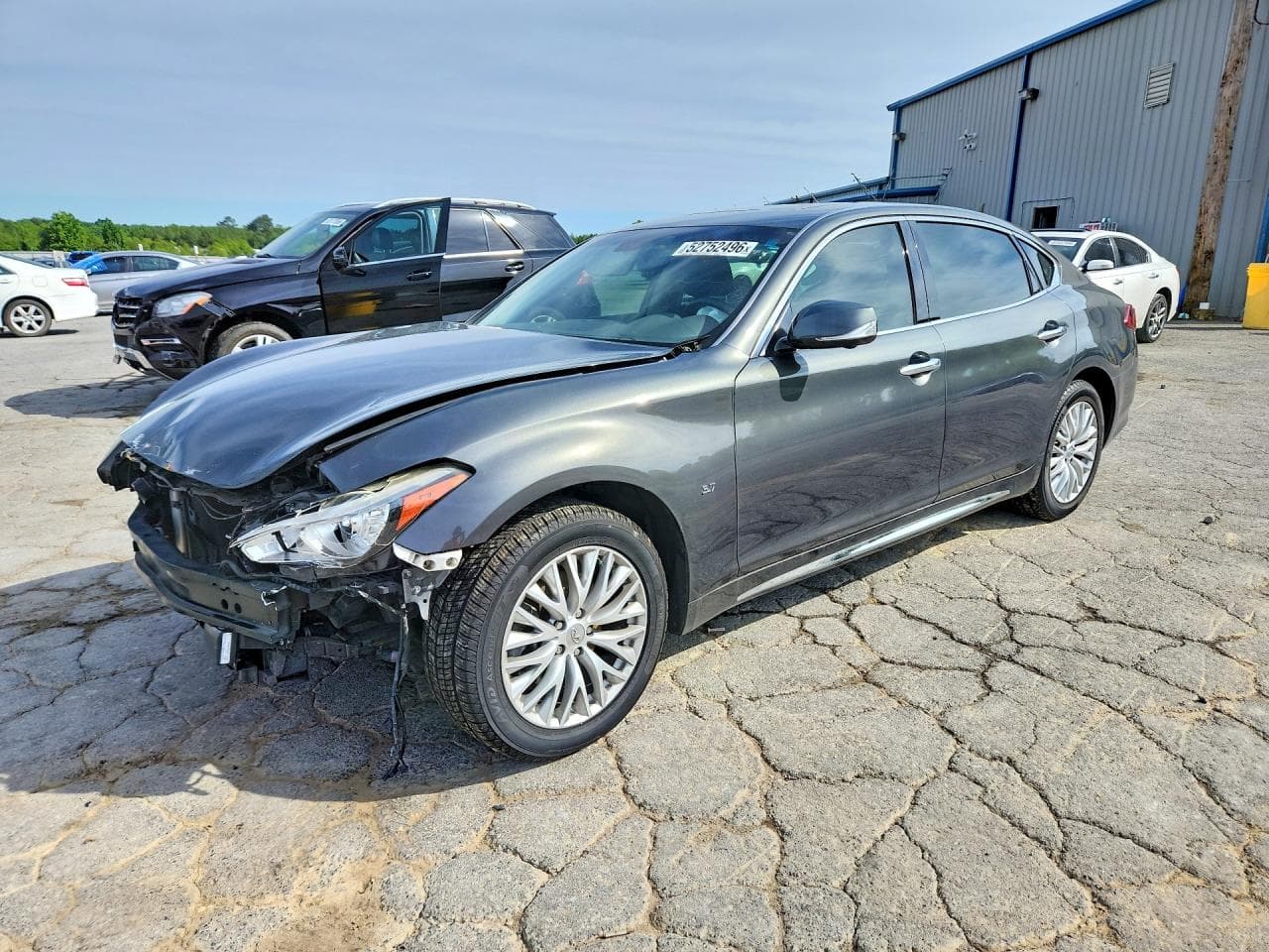 2015 Infiniti Q70