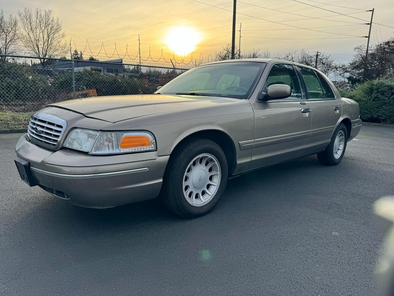 2001 Ford Crown Victoria