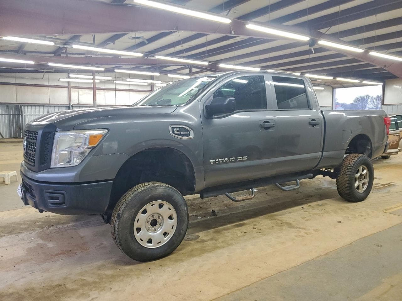2017 Nissan Titan